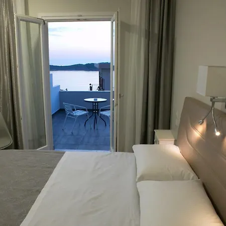 Hotel Hyperion