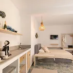 Hyperion Hotel Myrties