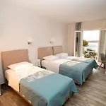 Hyperion Hotel 3*