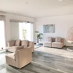 Hyperion Hotel Myrties