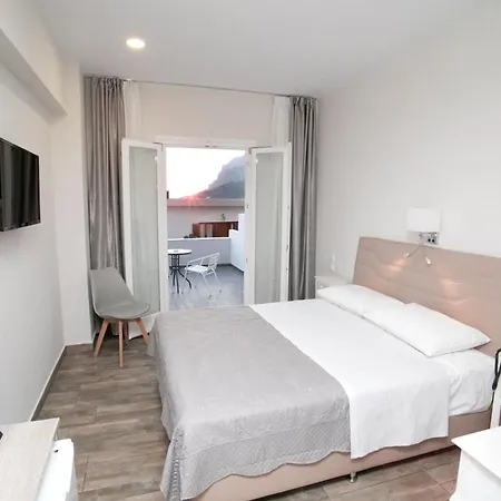 Hotel Hyperion Myrties